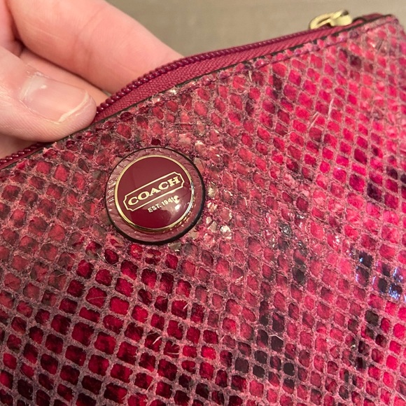 COACH clutch - red snakeskin - Picture 5 of 12